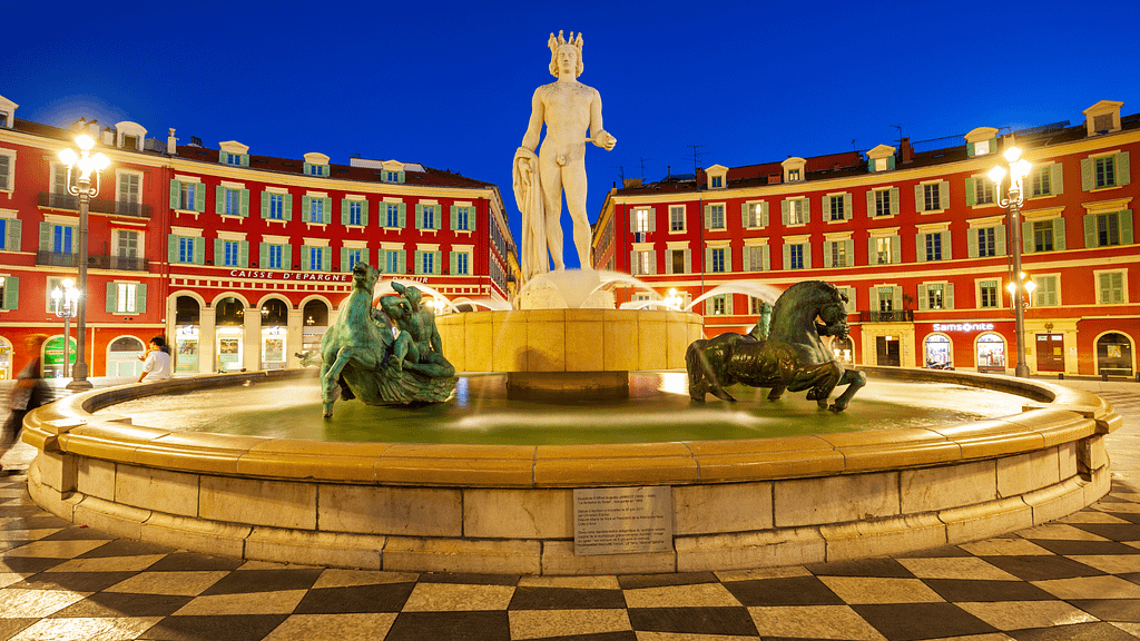 fontaine de La Place Masséna